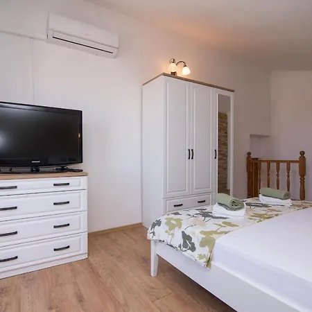 Apartment Nereo Mali Losinj