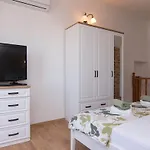 Nereo Apartamento *