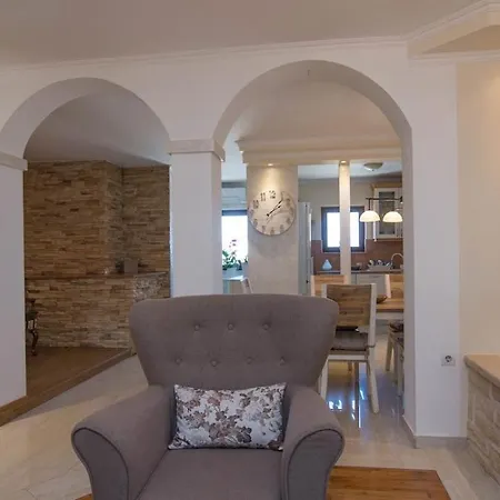 Nereo Apartamento *